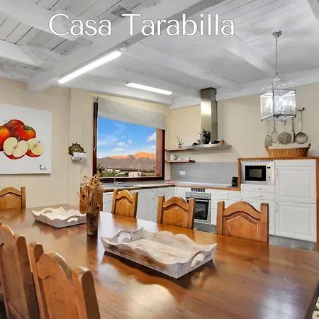 Casa Pilar, Aurora Y Tarabilla En Ecológica Casa rural Teguitar