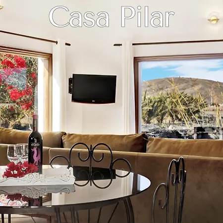 Casa Pilar, Aurora Y Tarabilla En Ecológica Casa rural Teguitar