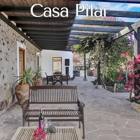 Casa Pilar, Aurora Y Tarabilla En Ecológica Casa rural