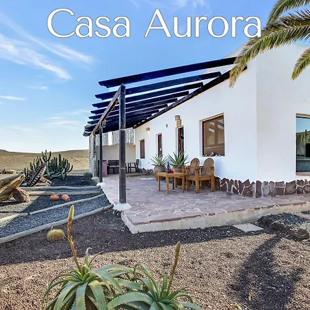 Casa Pilar, Aurora Y Tarabilla En Ecológica Casa rural *